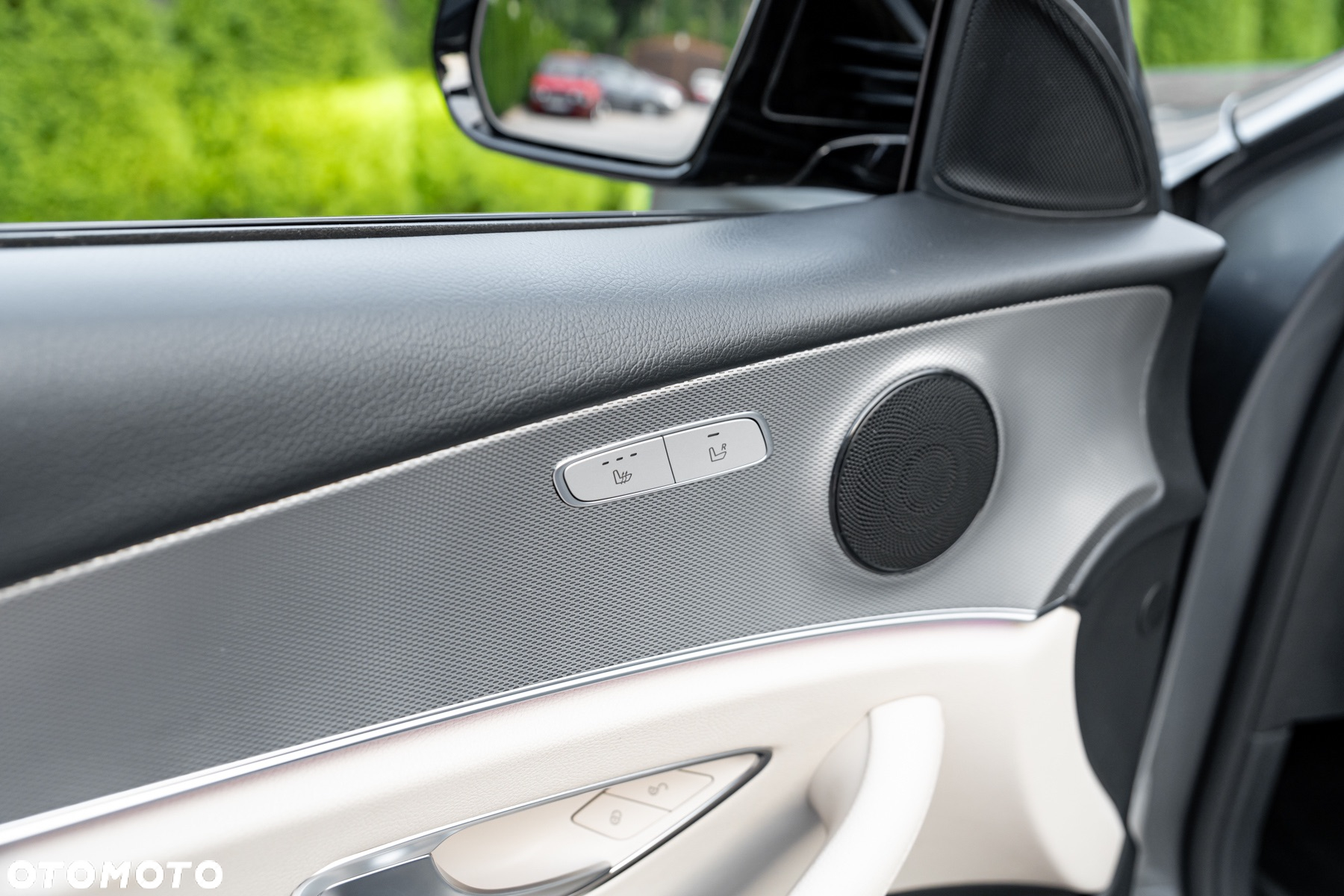 Mercedes-Benz Klasa E 200 4Matic 9G-TRONIC - 19