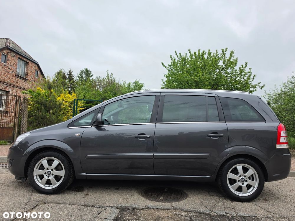 Opel Zafira 1.7 CDTI Cosmo - 4