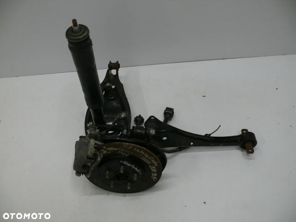 ZWROTNICA WAHACZ PIASTA AMORTYZATOR ZACISK TYLNA PRAWA LEXUS CT200H 2010 2015