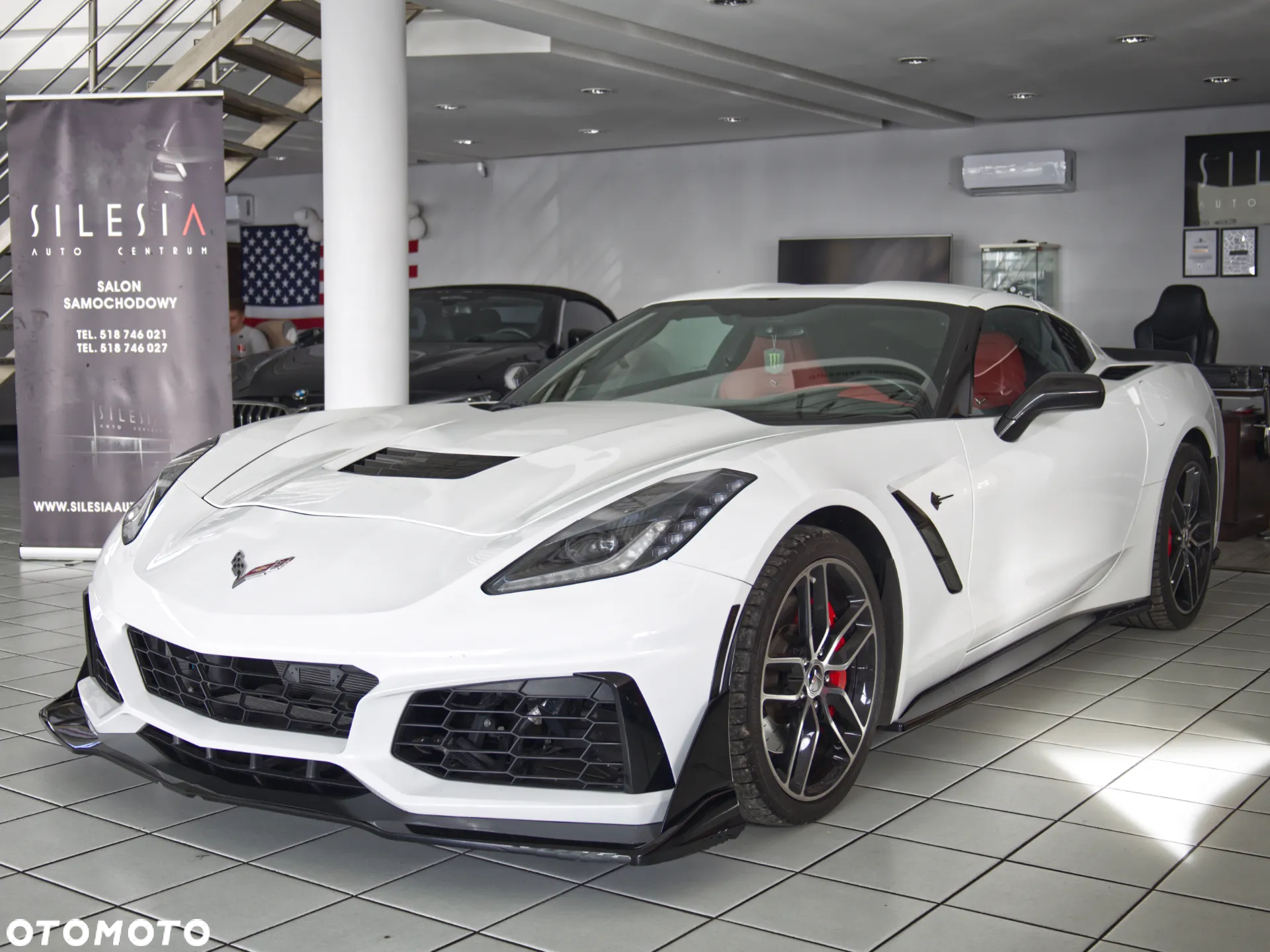 Chevrolet Corvette - 4