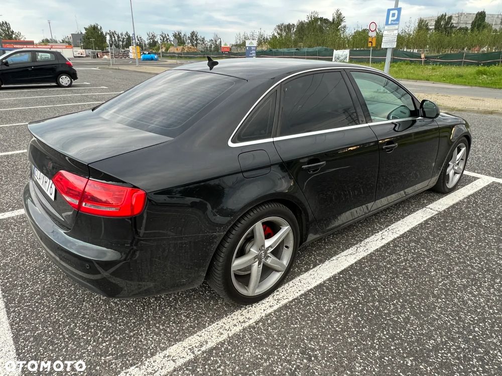 Audi A4 Limousine - 4