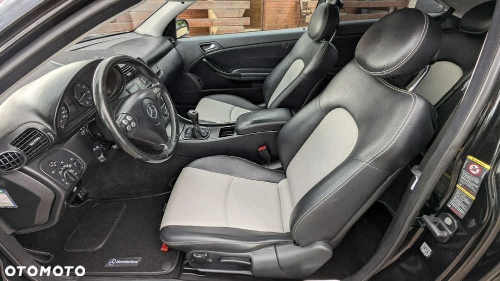 Mercedes-Benz Klasa C 180 Kompressor Sport Edition - 15