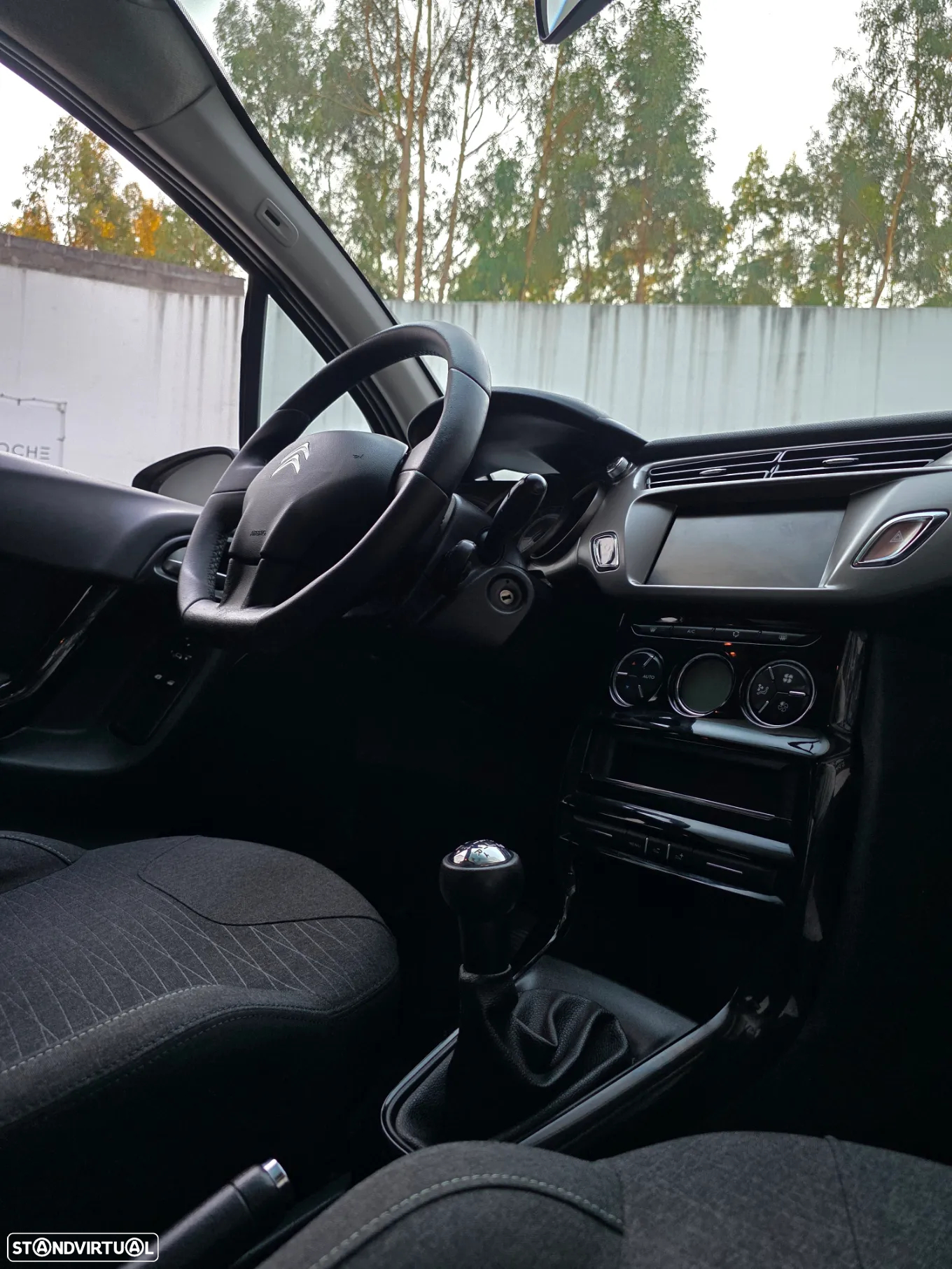 Citroën C3 1.6 BlueHDi Exclusive - 37