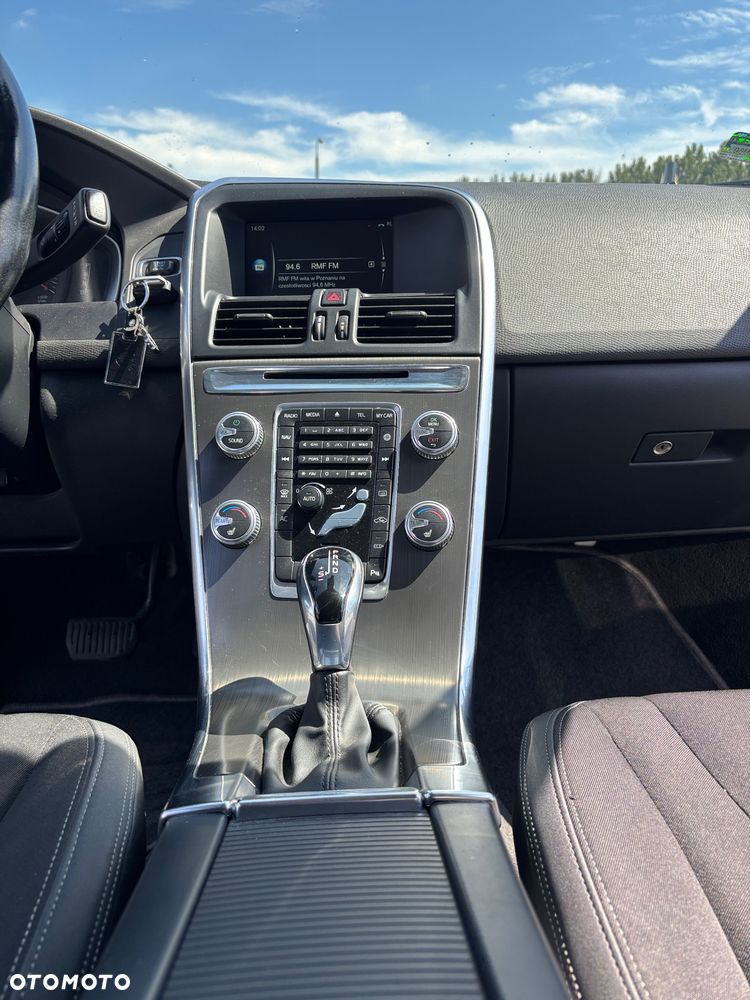 Volvo XC 60 D4 Drive-E Momentum - 20