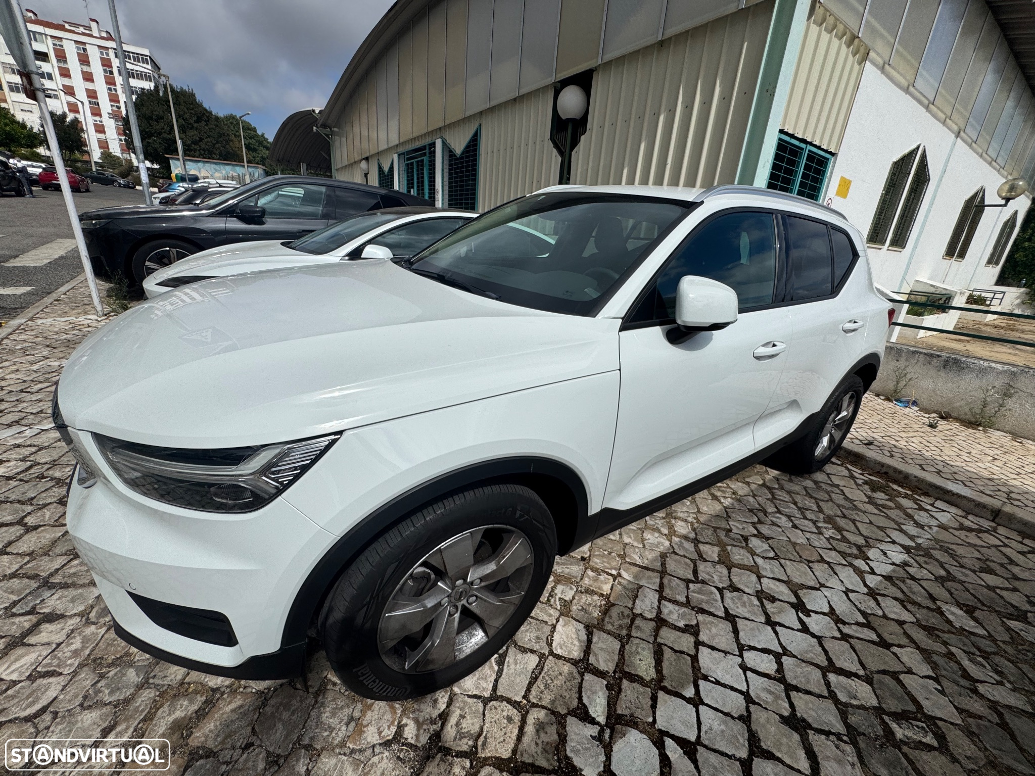Volvo XC 40 1.5 T3 Momentum Plus Geartronic - 3