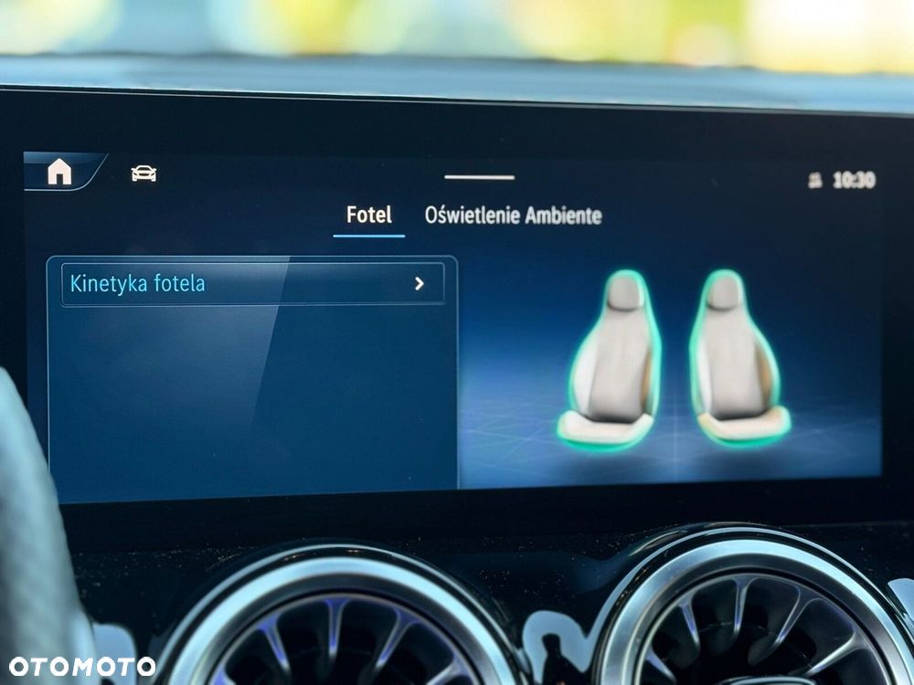 Mercedes-Benz GLB - 27