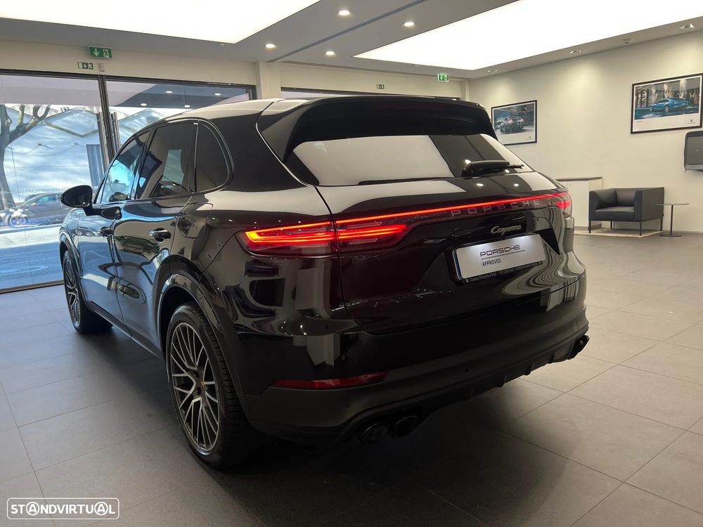 Porsche Cayenne - 3