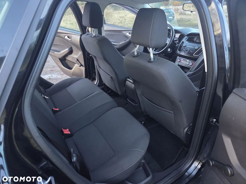 Ford Focus 1.6 SYNC Edition - 19