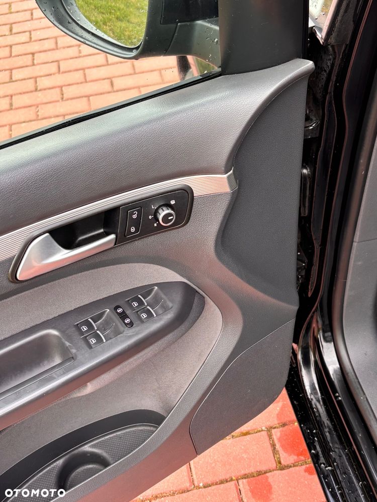 Volkswagen Touran 2.0 TDI DPF BlueMotion Technology Highline - 10