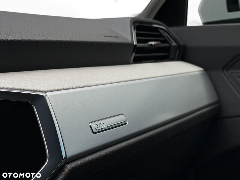 Audi Q3 Sportback - 19