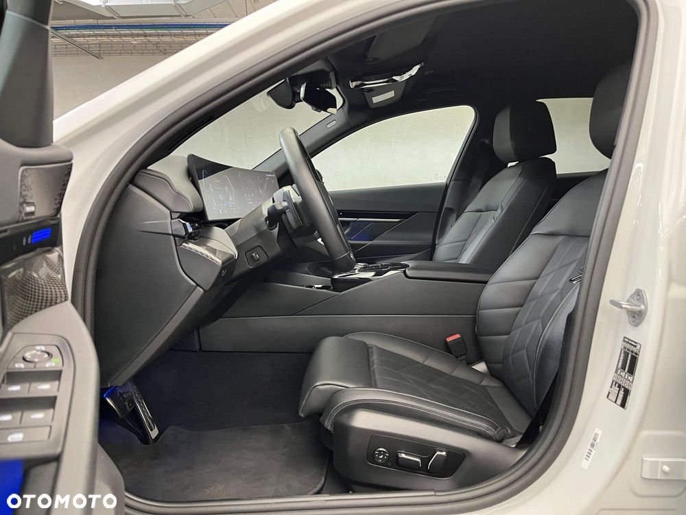 BMW Seria 5 520i mHEV M Sport - 15