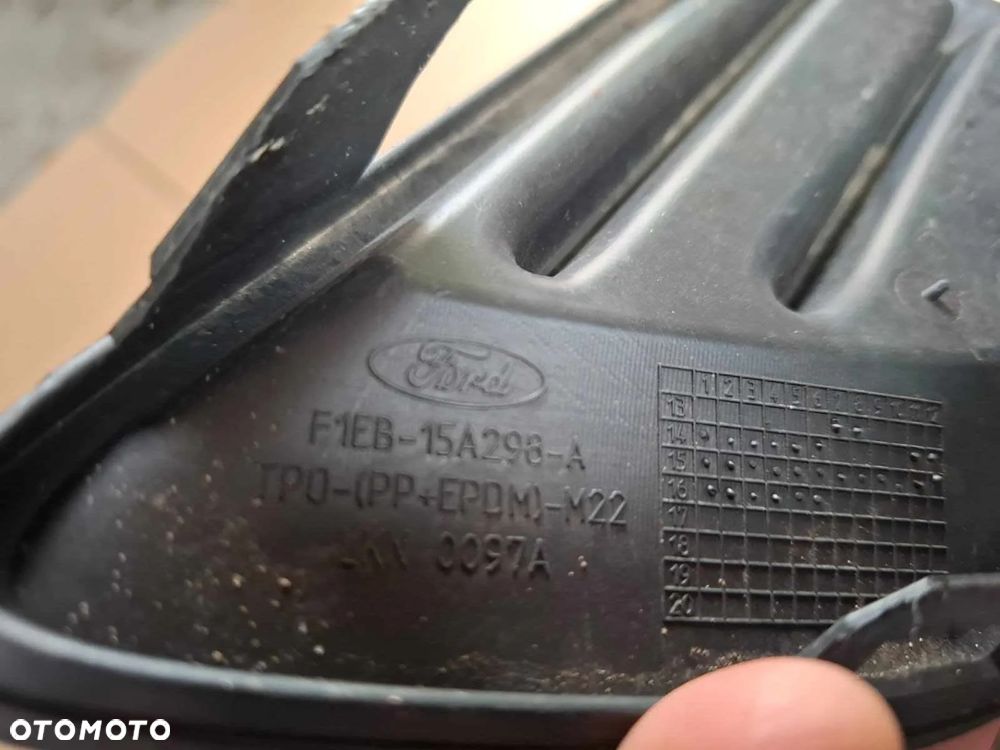 FORD FOCUS MK3 KRATKA ZDERZAKA PRAWA F1EB-15A298-A - 3