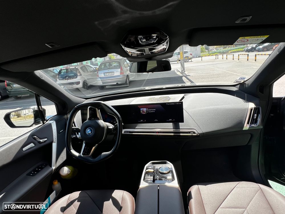 BMW iX xDrive 40 - 10