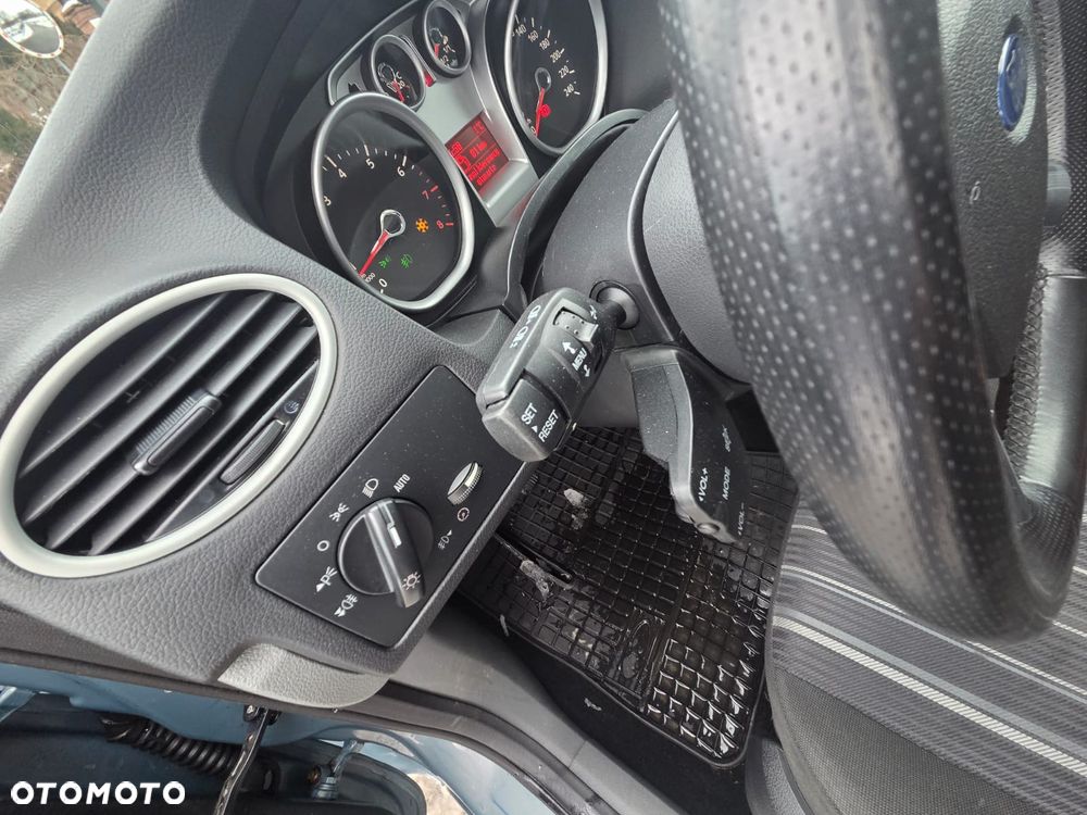 Ford Focus - 11