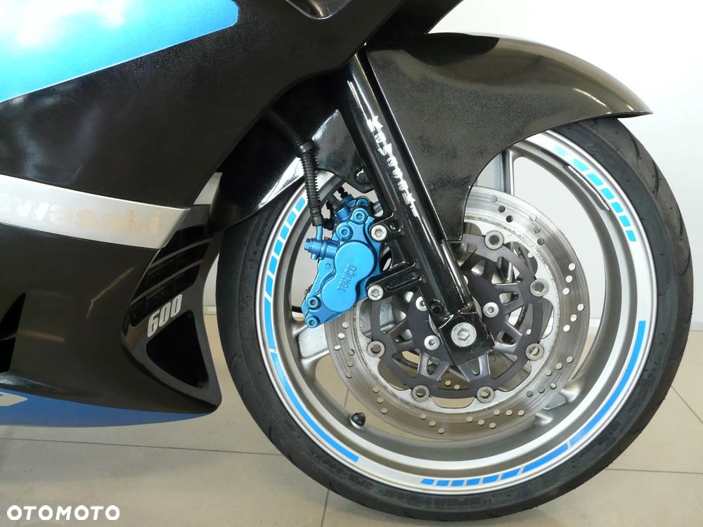 Kawasaki ZZR - 23