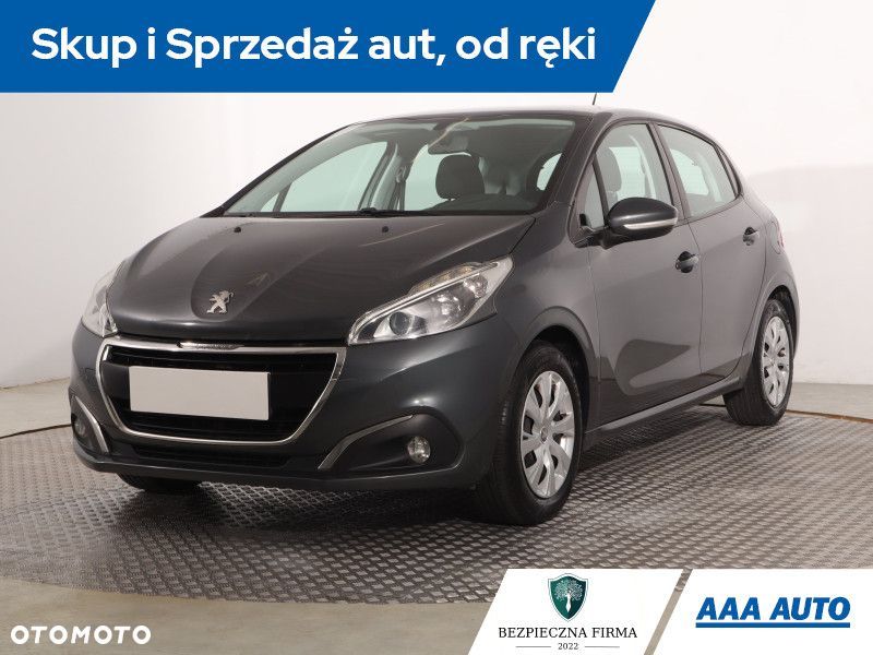 Peugeot 208 - 3