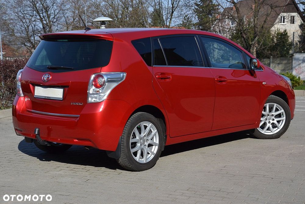 Toyota Verso 2.0 D-4D Executive - 5