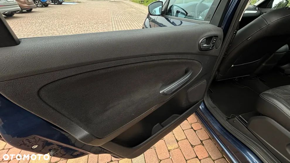 Ford S-Max 2.3 Titanium - 17