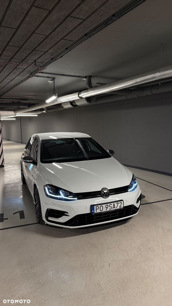 Volkswagen Golf - 6