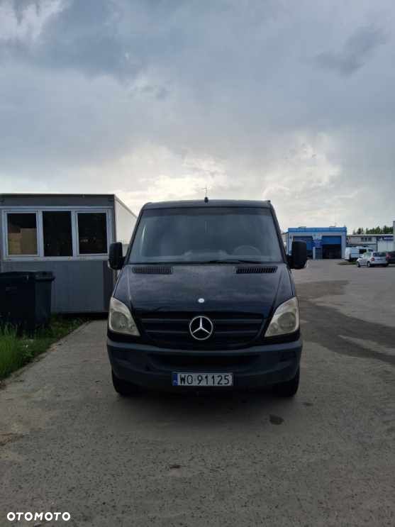 Mercedes-Benz Sprinter - 2