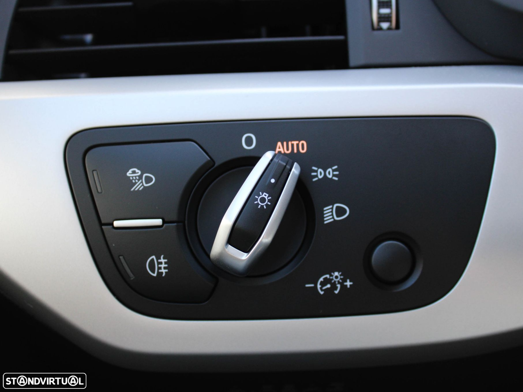 Audi A4 Avant 35 TDI S tronic - 31