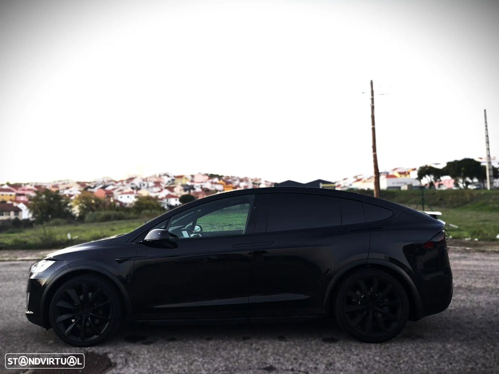 Tesla Model X 100D - 11