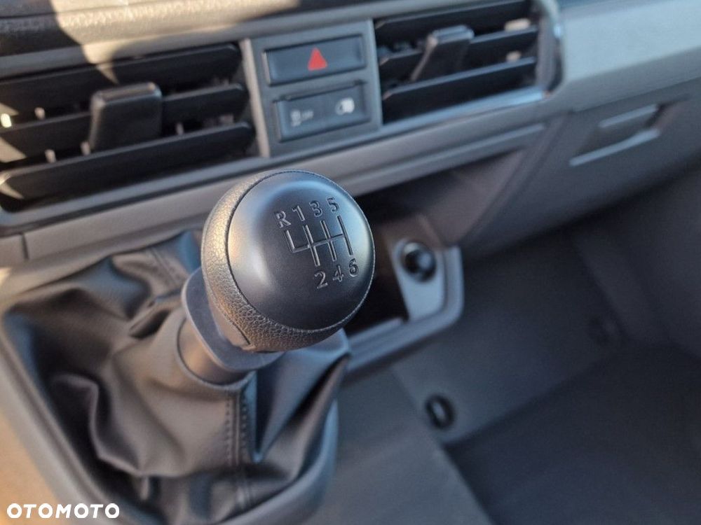 Volkswagen Crafter - 12