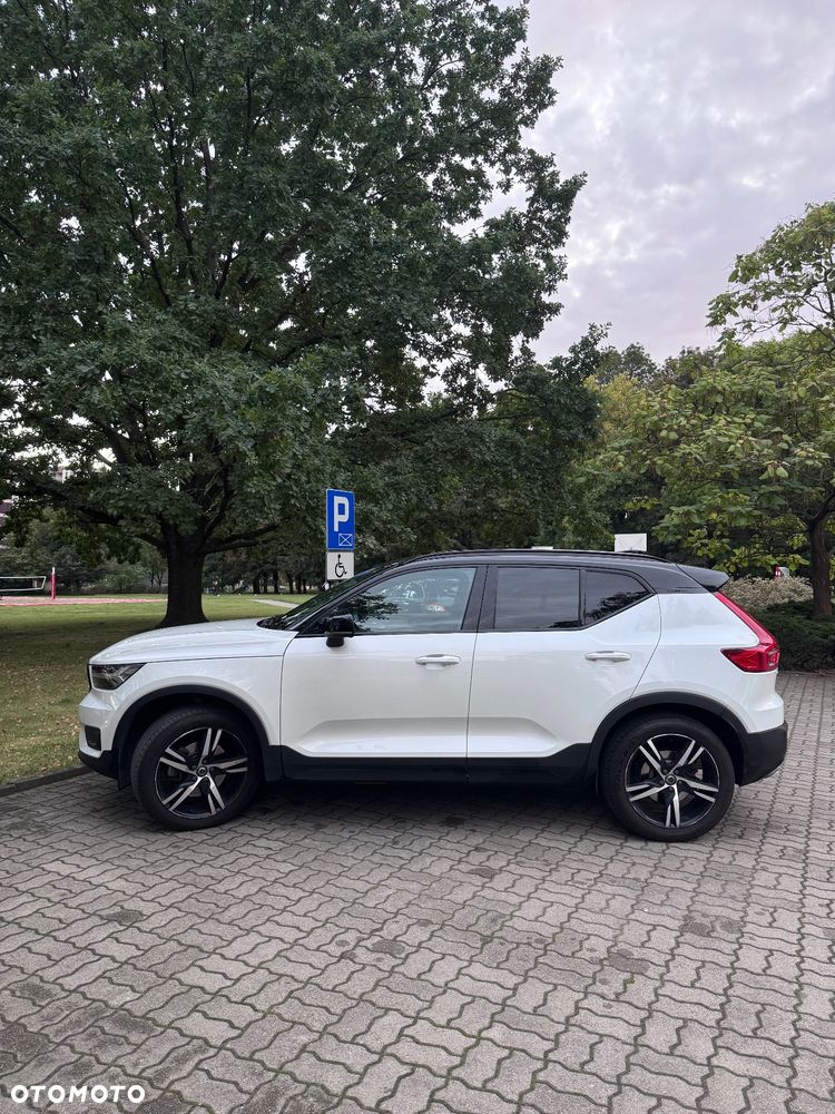 Volvo XC 40 D4 AWD R-Design (Intro Edition) - 19