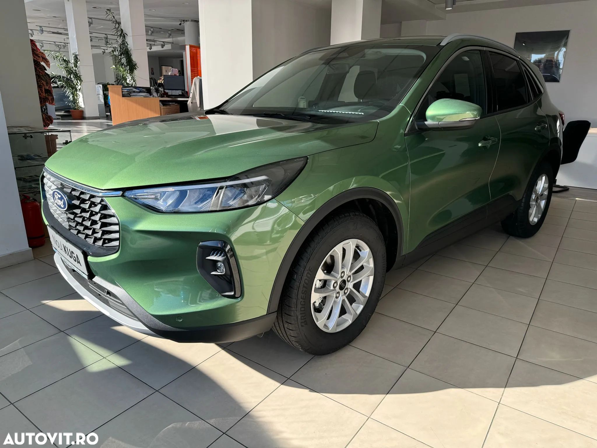 Ford Kuga - 1