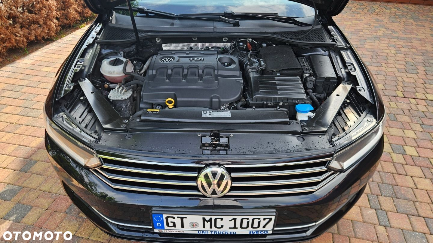 Volkswagen Passat Variant 2.0 TDI SCR Highline - 16