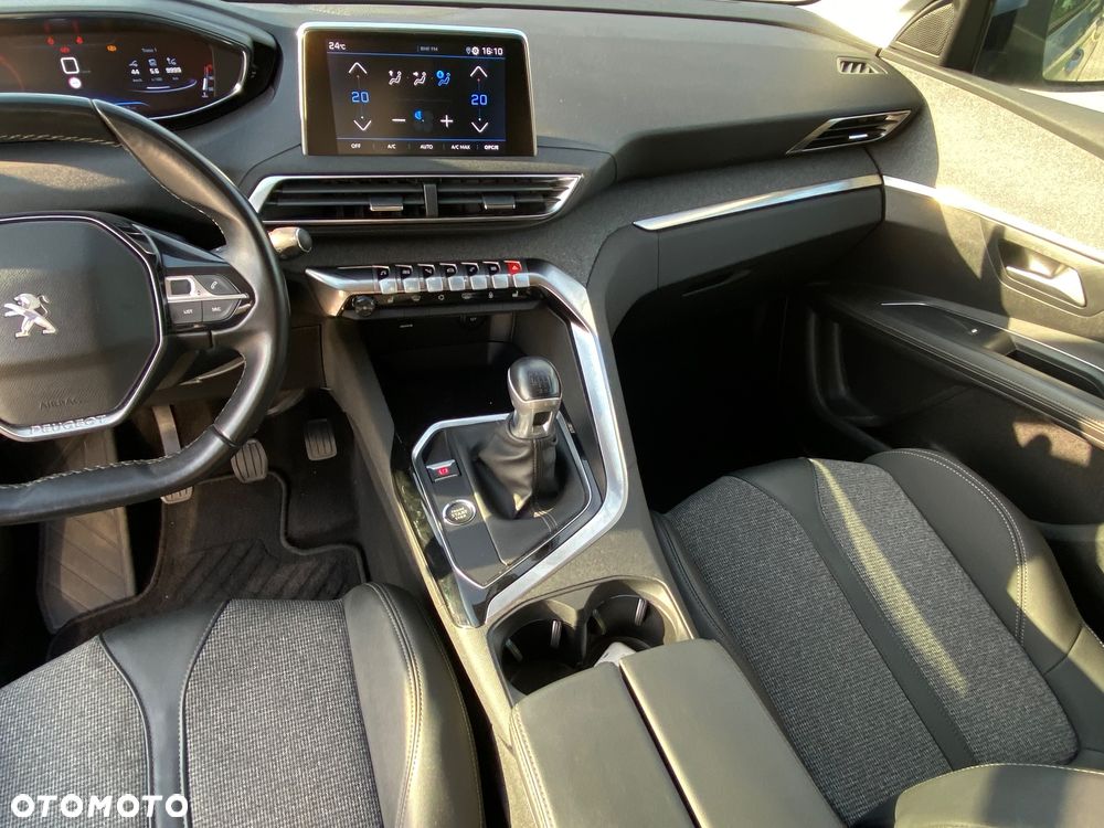 Peugeot 3008 1.5 BlueHDi Allure S&S - 24