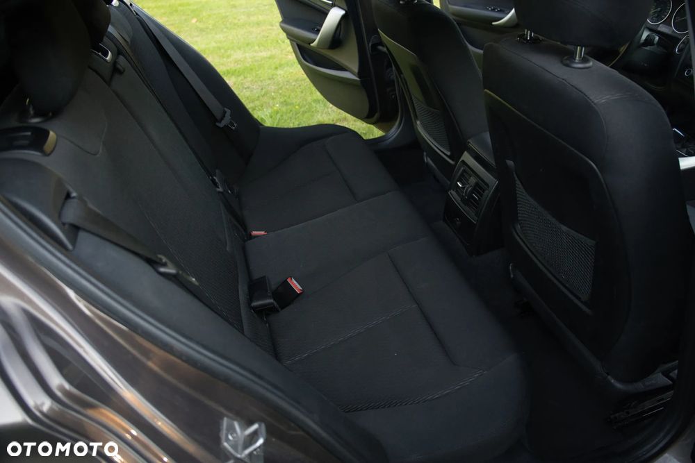 BMW Seria 1 116d EfficientDynamics Edition - 9