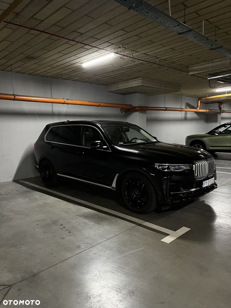 BMW X7 - 11