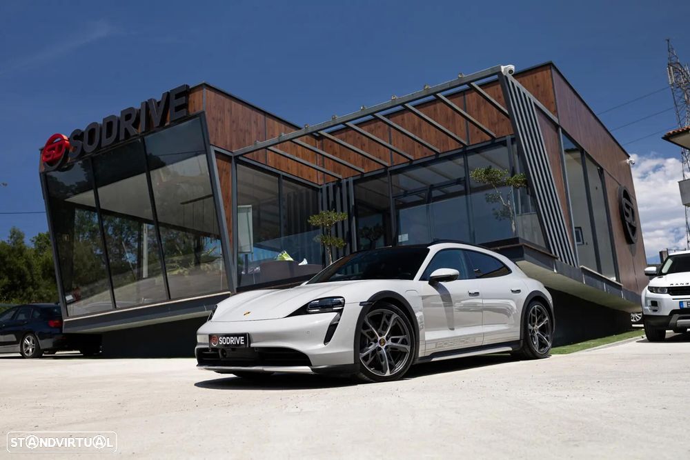 Porsche Taycan Cross Turismo 4 - 2
