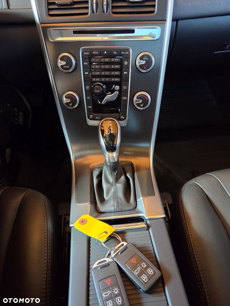 Volvo XC 60 T6 AWD Summum - 26