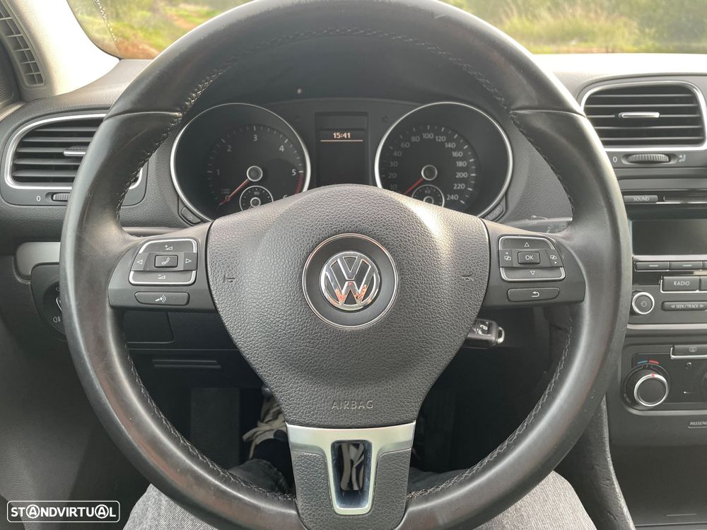 VW Golf 1.6 TDi Trendline BlueMotion - 9