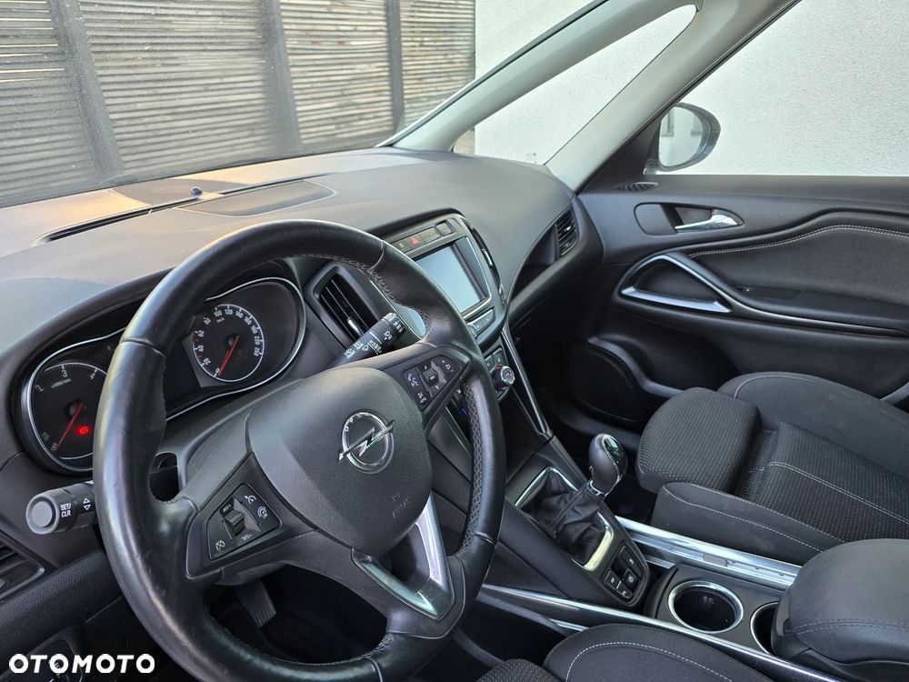 Opel Zafira - 13