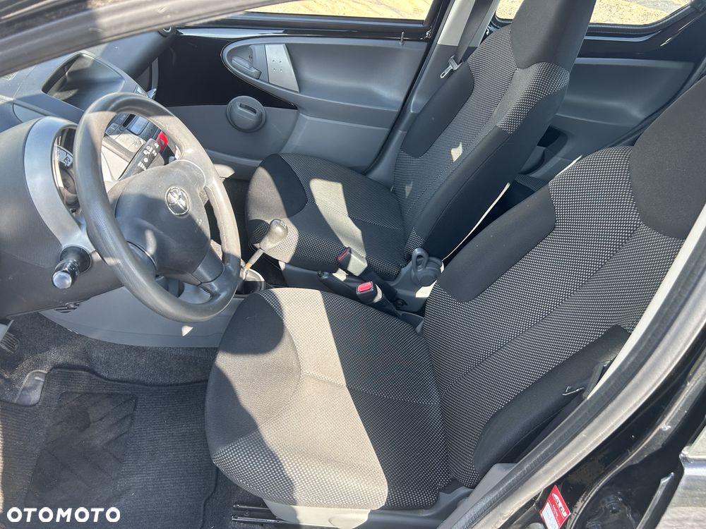 Toyota Aygo Cool - 11