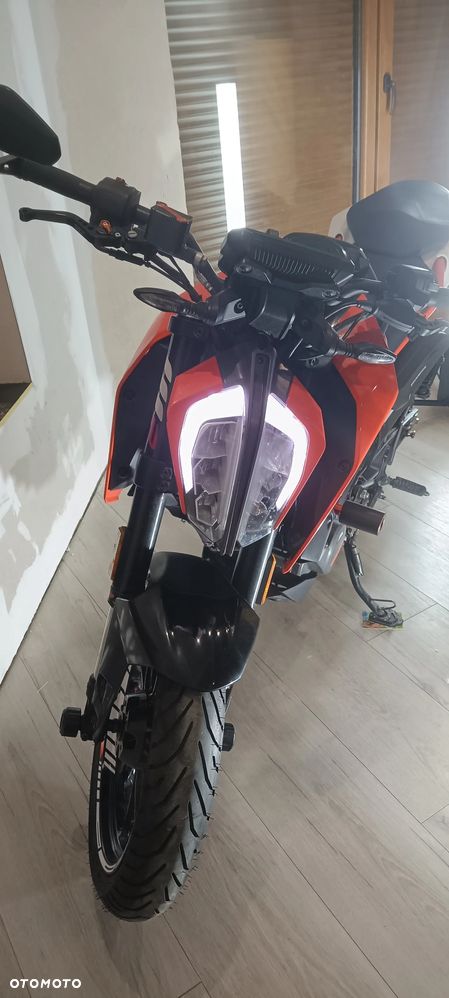 KTM Duke 125 - 12