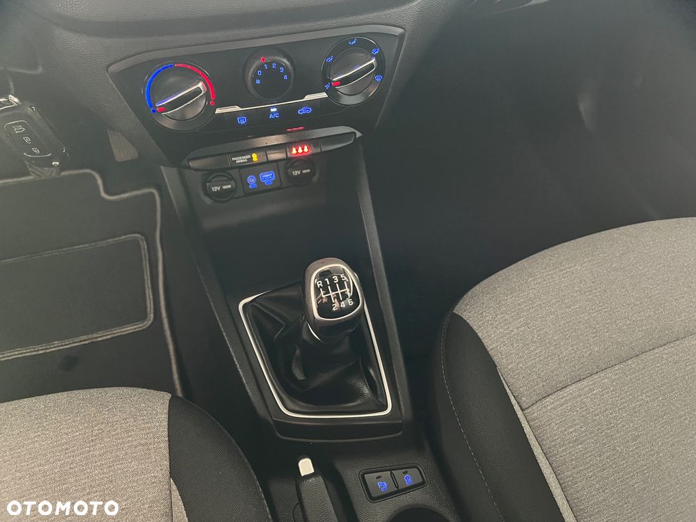 Hyundai i20 - 18