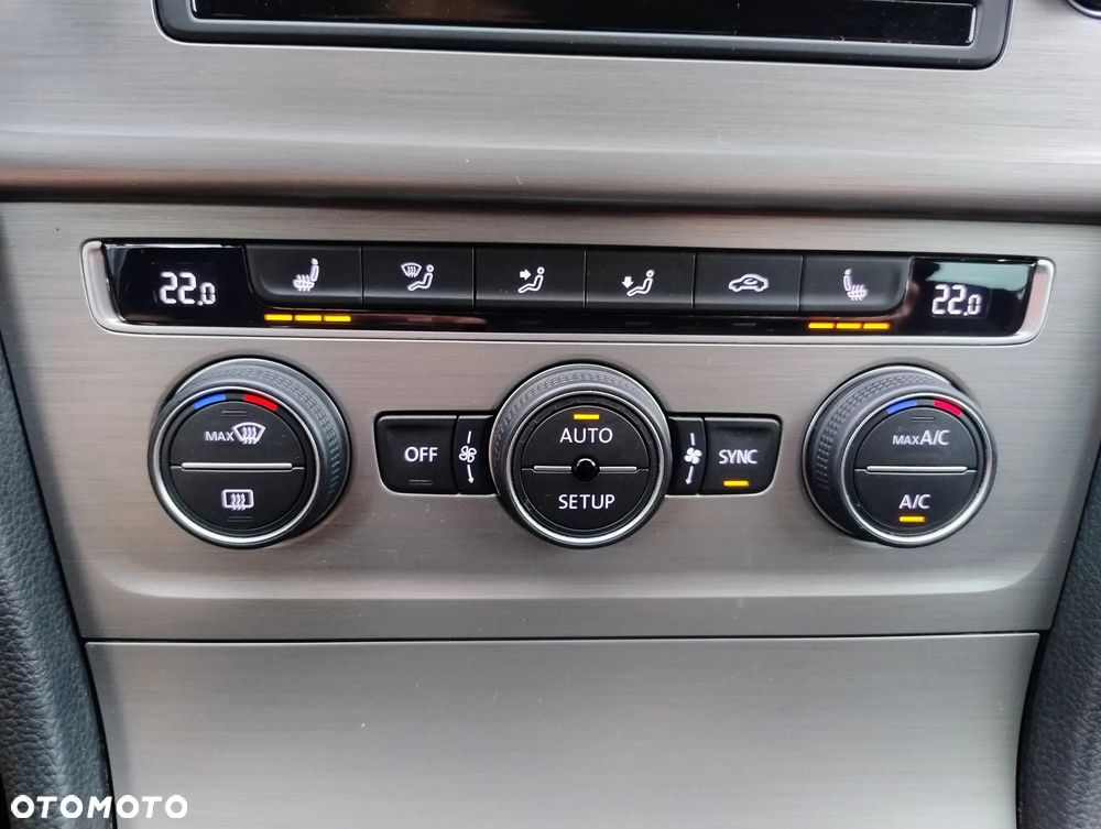 Volkswagen Golf - 17