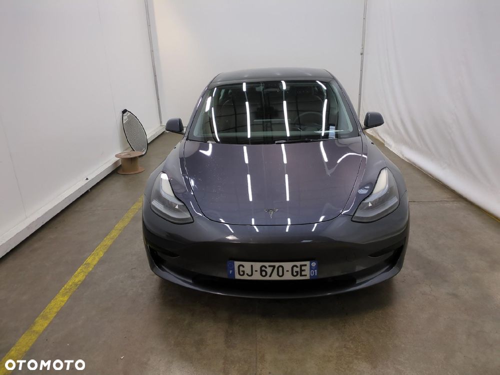 Tesla Model 3 Standard Reichweite Plus Hinterradantrieb - 4