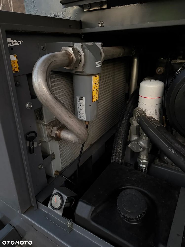 Atlas Copco XAHS 186 Kompresor Śrubowy sprężarka 11 m3. Regulacja ciśnienia bar 10. Chłodnica Cyklonowa Osuszacz! Silnik DEUTZ 150 KM. Potężna moc. 2014 rok 2173 mtg. Sprowadzony z Norwegii! Dokumenty do Rejestracji jako pojazd. Maszyna jak Nowa z Salonu!! - 7