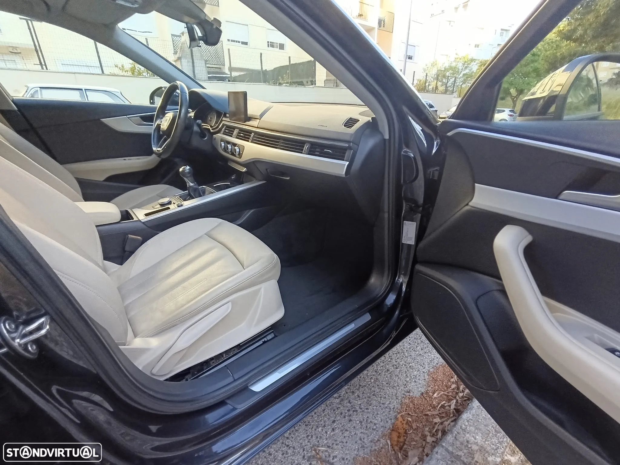 Audi A4 Avant 2.0 TDI exclusive - 20