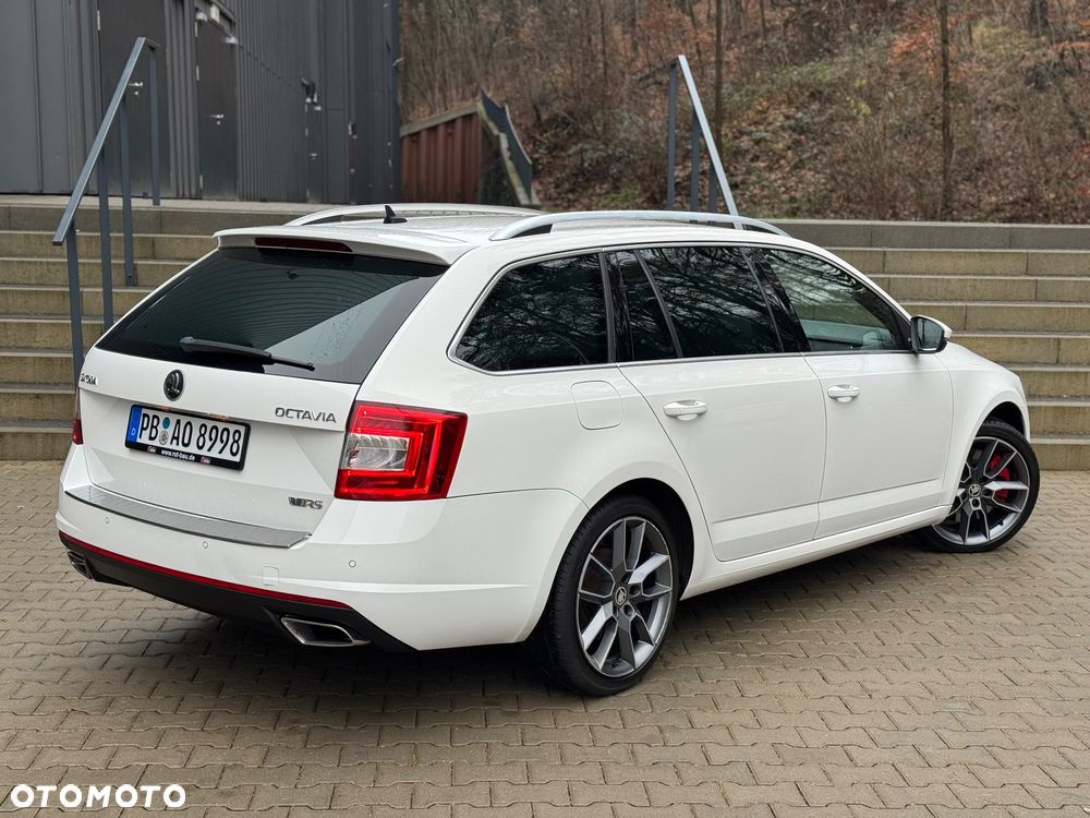 Skoda Octavia 2.0 TDI DSG RS - 13