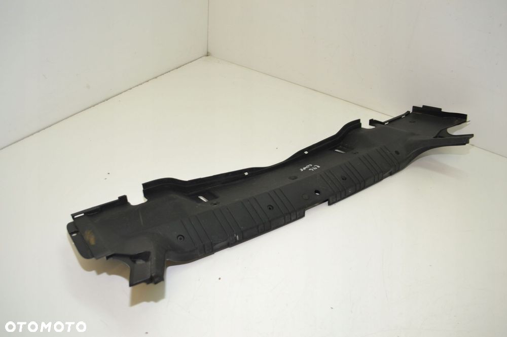 BMW E46 COUPE CABRIO MASKOWNICA OSŁONA PASA TYLNEGO 8204070 - 2