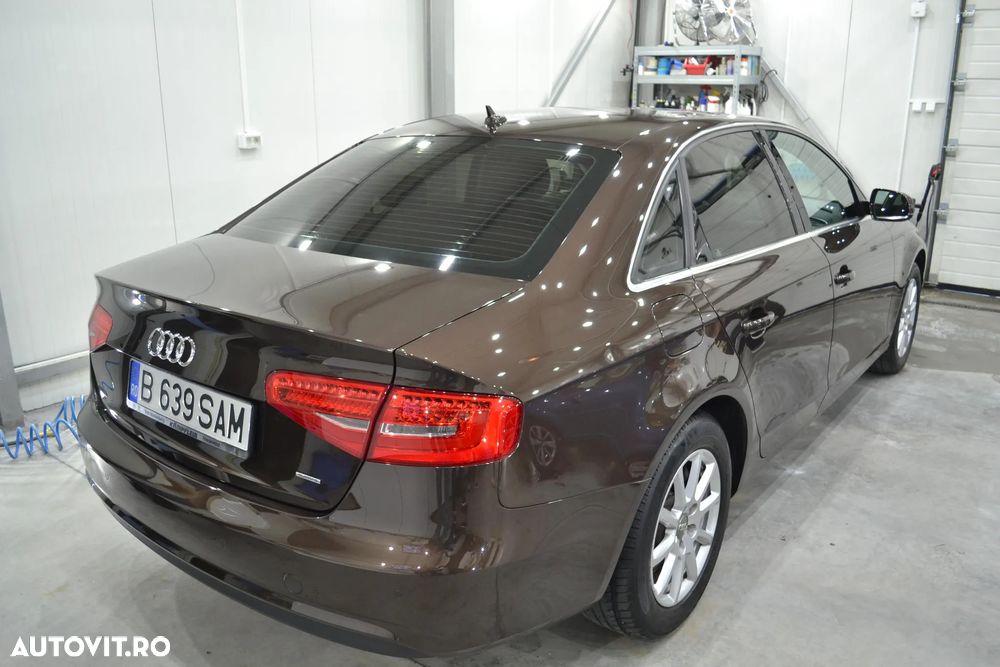 Audi A4 2.0 TDI quattro Stronic - 5
