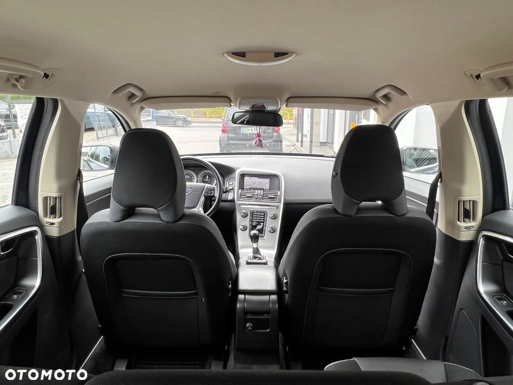 Volvo XC 60 DRIVe Momentum - 13