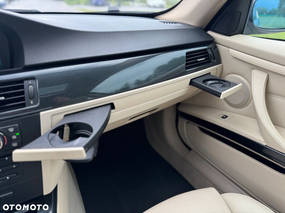 BMW Seria 3 325i - 12