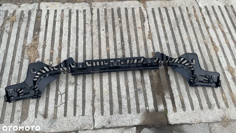BMW F30 ŚLIZG MOCOWANIE ZDERZAKA TYLNEGO 7256922 EUROPA LEKKO USZKODZONY - 2